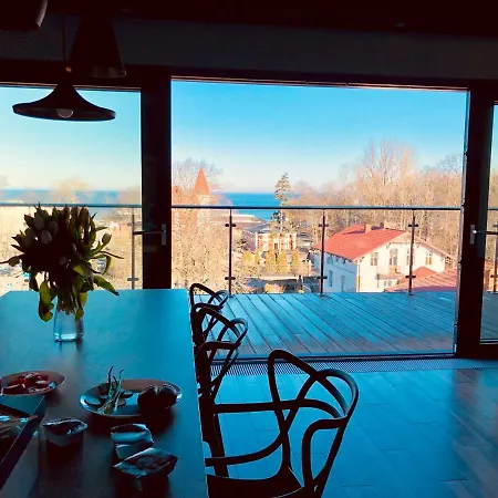 Aquarius Penthouse Apartament *