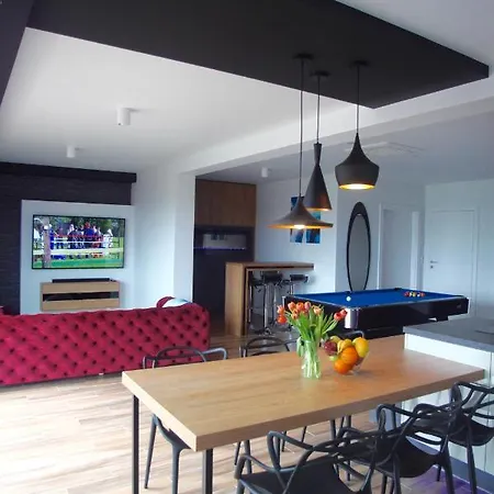 Aquarius Penthouse Apartament *